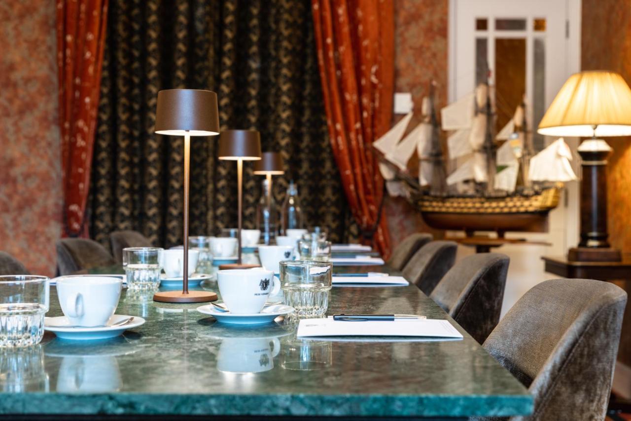 Grand Boutique Hotel-Restaurant Huis Vermeer Deventer Exteriör bild