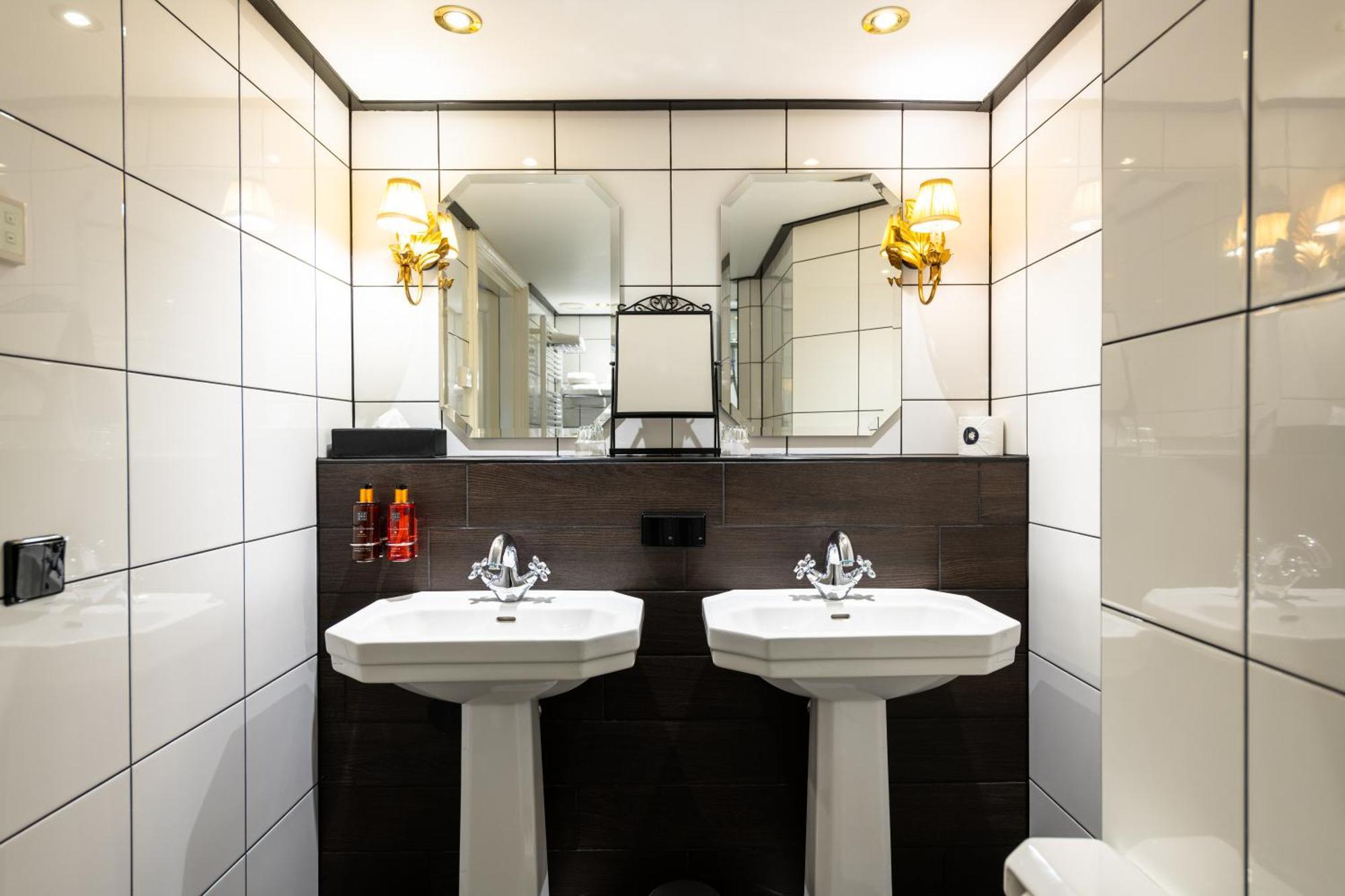 Grand Boutique Hotel-Restaurant Huis Vermeer Deventer Rum bild
