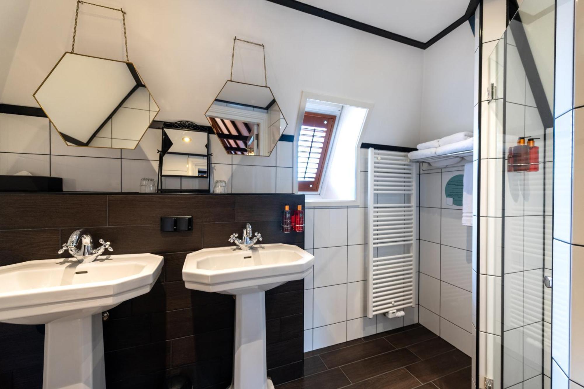 Grand Boutique Hotel-Restaurant Huis Vermeer Deventer Rum bild